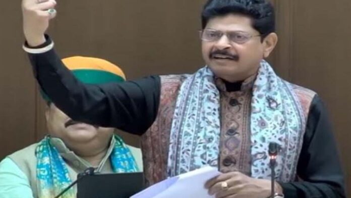 There was a huge uproar in the House after MLA Gopal Sharma made allegations against the Congress. There was a huge uproar in the House after MLA Gopal Sharma made allegations against the Congress.