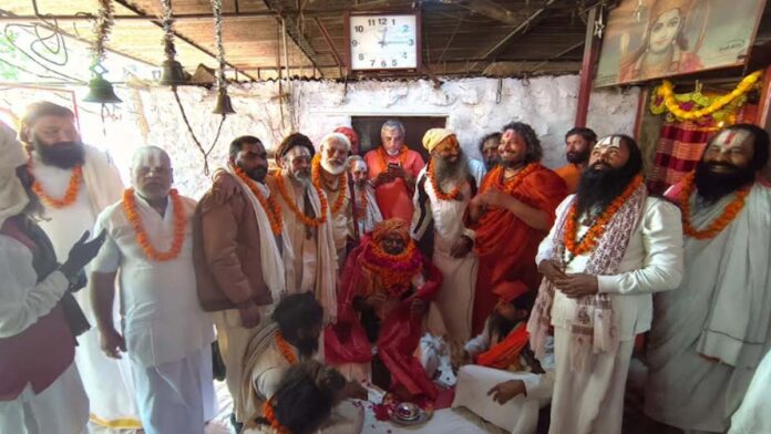 A grand celebration of bhajan-prasad took place at Hanuman Tekri Galta Valley.