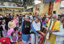 गोविंद देवजी मंदिर परिसर में हुआ होली के डांडा का पूजन