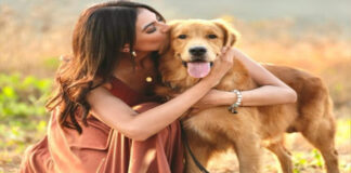 काशिका कपूर ने 15 आवारा कुत्तों को गोद लिया