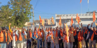 हिंदू सम्मेलन की पूर्व संध्या पर मुरलीपुरा में निकली वाहन रैली Vehicle rally held in Murlipura on the eve of Hindu convention