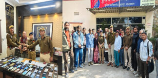 जवाहर नगर पुलिस दो माह में रिकवर किए पन्द्रह लाख के 83 मोबाइल Jawahar Nagar police recovered 83 mobile phones worth fifteen lakh rupees in two months.