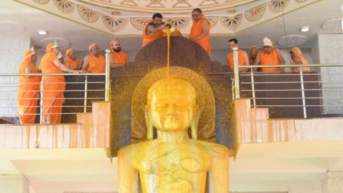 The Moksha Kalyanak (liberation day) of Lord Padmaprabhu, the sixth Tirthankara of Jainism, was celebrated with devotion.