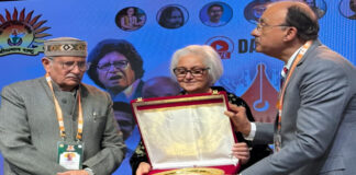 प्रतिष्ठित लेखिका व लिट फेस्ट की सह-संस्थापिका नमिता गोखले लाइफटाइम अचीवमेंट से सम्मानित Namita Gokhale honored with Lifetime Achievement Award.