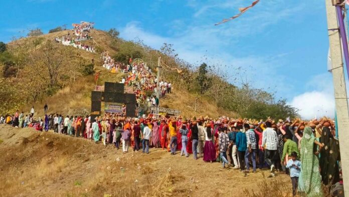 11,000 Ganga water pitchers at the Nandini Mata Shikhar Pratishtha festival.