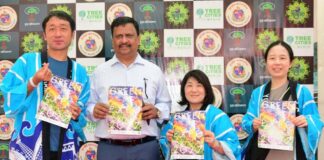 सुर, सुगंध और सितारे: म्यूज़िकल थीम में सजा 29वां मुंबई फ्लावर शो Melodies, fragrances, and stars: The 29th Mumbai Flower Show is decorated with a musical theme.