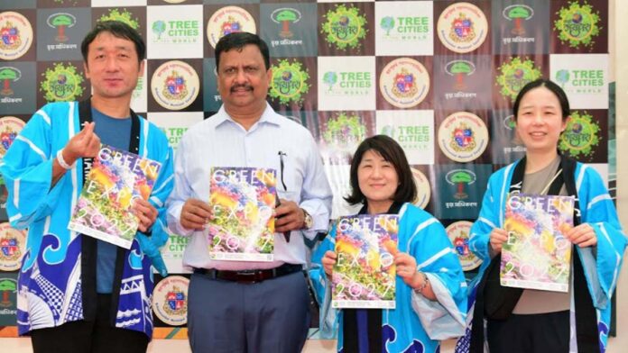 Melodies, fragrances, and stars: The 29th Mumbai Flower Show is decorated with a musical theme.