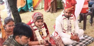 फुलेरा दूज के अबूझ सावे पर सैकड़ों जोड़े बंधे परिणय सूत्र में, बैंड-बाजा-बारात की धूम Hundreds of couples tied the knot on the auspicious occasion of Phulera Dooj.