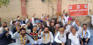 रोडवेज में शोषण के खिलाफ रोडवेज कर्मचारियों का हल्लाबोल Roadways employees protest against exploitation in roadways