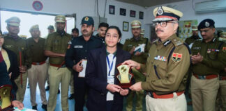 पुलिस महानिदेशक राजीव शर्मा ने भीलवाड़ा पुलिस लाइन का किया निरीक्षण