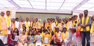 विराट हिन्दू सम्मेलन: समरसता से एकता का दिया संदेश Virat Hindu Conference: A message of unity through harmony was given.