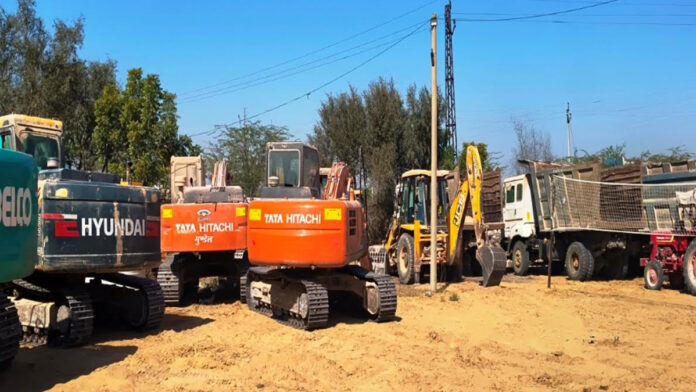 In Vajra Prahar, police seized 16 vehicles worth Rs 10 crore and arrested 9 mafias.