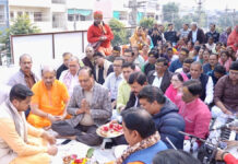 श्री शिव पुराण कथा और श्रीमहा मृत्युंजय रुद्र महायज्ञ के कार्यालय का उद्घाटन