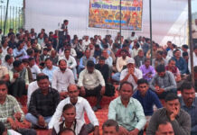 जयपुर में संविदा कार्मिकों का उग्र प्रदर्शन: नियमितीकरण की मांग तेज Violent protest by contract workers in Jaipur