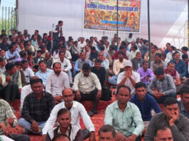 जयपुर में संविदा कार्मिकों का उग्र प्रदर्शन: नियमितीकरण की मांग तेज Violent protest by contract workers in Jaipur