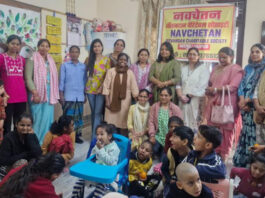 नव चेतन संस्था में जरूरतमंदों को फल,राशन और दवाइयों का वितरण Distribution of fruits, ration and medicines to the needy at Nav Chetan Sanstha