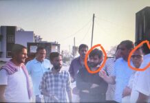 ग्राम विकास अधिकारी एक लाख की रिश्वत लेते गिरफ्तार Village Development Officer arrested while taking bribe of Rs 1 lakh