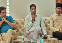 काव्य समारोह ‘सम्मुख’ में गूंजी गीत-ग़ज़लों की स्वर लहरियां Melodies of Songs and Ghazals Resound at the Poetry Gathering ‘Sammukh’