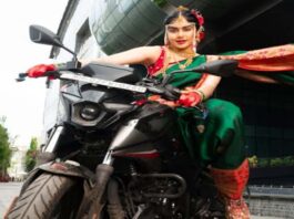 हॉलीवुड नहीं, ये है अदाह शर्मा का फेवरेट सुपरहीरो! Not Hollywood—This Is Adah Sharma's Favorite Superhero!