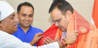 श्री अमरापुर स्थान के संतो ने मुख्यमंत्री से की शिष्टाचार भेंट