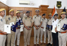 छह पुलिसकर्मी कांस्टेबल ऑफ द मंथ अवॉर्ड से सम्मानित Six Police Personnel Honored with 'Constable of the Month' Award