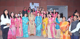 आश्रय फेस्ट 2026 में सेवा के बीस वर्ष पर संगीत संध्या से सजा मंच The stage at Ashray Fest 2026 was adorned with a musical evening