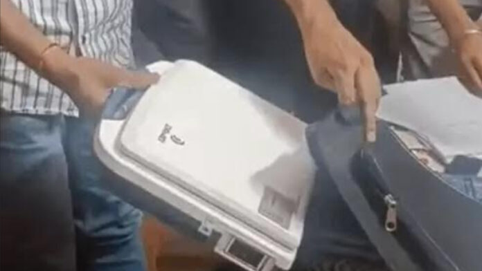 Three arrested, including doctor conducting fetal sex determination tests.