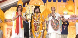 मन की शांति चाहिए तो शिव की भक्ति में रम जाइए : पंडित प्रदीप मिश्रा If you seek peace of mind, immerse yourself in devotion to Lord Shiva: Pandit Pradeep Mishra