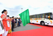 मुख्यमंत्री ने 207 नवीन बसों को दिखाई हरी झंडी
