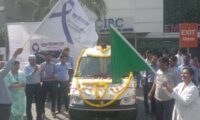 कैंसर अवेयरनेस अभियान शुरू, वैन को हरी झंडी दिखाई Start Cancer Awareness Campaign
