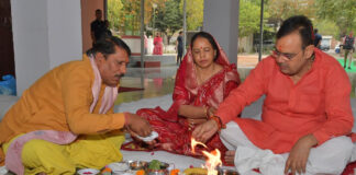 नवरात्र की शुरुआत पर मुख्यमंत्री भजनलाल शर्मा ने मां दुर्गा का लिया आशीर्वाद On the commencement of Navratri, Chief Minister Bhajanlal Sharma sought the blessings of Goddess Durga.