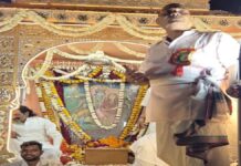 राम नवमी पर तीन दर्जन झांकियों के साथ नगर भ्रमण पर निकले भगवान श्री राम Lord Shri Ram Embarks on a City Procession with Three Dozen Tableaux on Ram Navami.