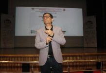 एक्सपर्ट ने किया स्टूडेंट्स को प्रेरित