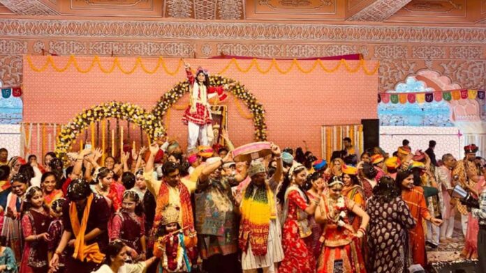 Two-day Pushpa Phaag concludes at Govinddev Ji Temple Two-day Pushpa Phaag concludes at Govinddev Ji Temple