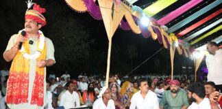 परसरामपुरा में फागोत्सव: डॉ. राजकुमार शर्मा के स्वागत में उमड़ा जनसैलाब Fagotsav in Parasrampura: Dr. Crowds gathered to welcome Rajkumar Sharma