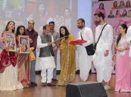 भक्ति रस में सराबोर हुआ ‘ऑरा – द पावर ऑफ शी’ समारोह, भजन एवं फागोत्सव ने बांधा समां The ‘Aura – The Power of She’ ceremony was steeped in the essence of devotion.