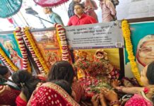 गोविंद देवजी मंदिर में धूमधाम से हुआ गणगौर पूजन और पंच कुंडीय गायत्री महायज्ञ Gangaur worship and Panch Kundiya Gayatri Mahayagna were held with great pomp at Govind Devji Temple.