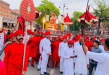 सिटी पैलेस से तालकटोरा तक निकली बूढ़ी गणगौर की शाही सवारी The royal ride of the old Gangaur from City Palace to Talkatora