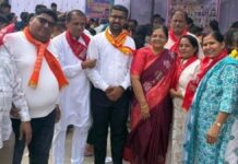 भगवान झूलेलालजी की आरती कर प्रसादी बांटी