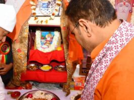 नगर भ्रमण पर निकले भगवान झूलेलाल, शोभायात्रा में 51 झांकियां हुईं सम्मिलित