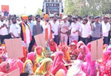 वादाखिलाफी के आरोप में करणी सेना सड़कों पर