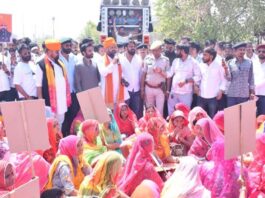 वादाखिलाफी के आरोप में करणी सेना सड़कों पर