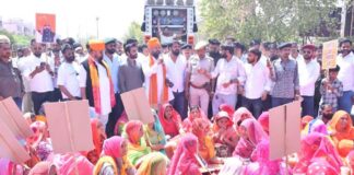 वादाखिलाफी के आरोप में करणी सेना सड़कों पर