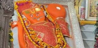 खोले के हनुमान जी मंदिर में फाल्गुनी भजनों से रिझाया रामदूत हनुमान को In the Hanuman temple of Khola, the messenger of Rama, Hanuman was wooed with Phalguna hymns.