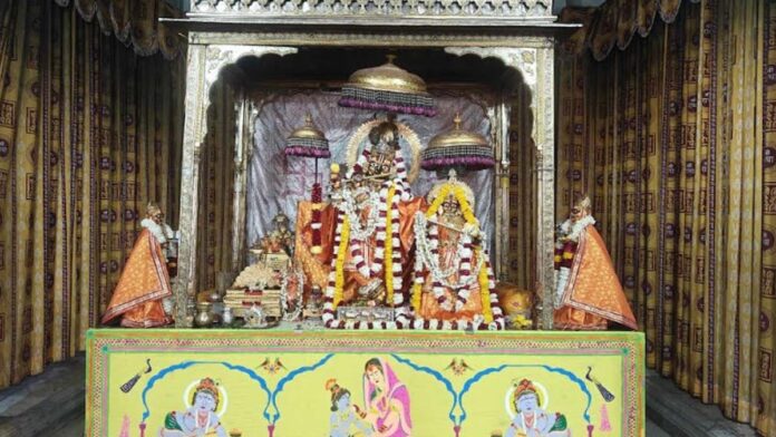 Two-day Pushpa Phaag concludes at Govinddev Ji Temple Two-day Pushpa Phaag concludes at Govinddev Ji Temple