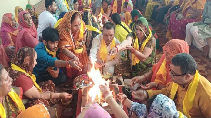 World Peace — A Gayatri Mahayajna was held at the Govind Devji Temple with the prayer to safeguard India's interests.