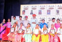 अंतरराष्ट्रीय महिला दिवस: मां नंदा सम्मान समारोह में रही गढ़वाली संस्कृति की धूम International Women's Day: Garhwali culture was in full swing at the Maa Nanda Samman ceremony