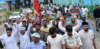 संविदा नर्सेज कर्मियों ने दौसा से जयपुर पदयात्रा के बाद मंत्री डॉ. किरोड़ी लाल मीणा के निवास पर दिया धरना Contract nurses staged a sit-in at the residence of Minister Dr. Kirodi Lal Meena following a foot march from Dausa to Jaipur.