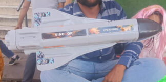 हाईटेक हुई जयपुर की होली: बाजारों में मिसाइल और एके-47 पिचकारियों की धूम