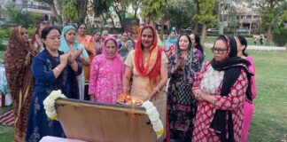 नवरात्रि के अवसर पर विश्व शांति के लिए पूजा-पाठ का आयोजन